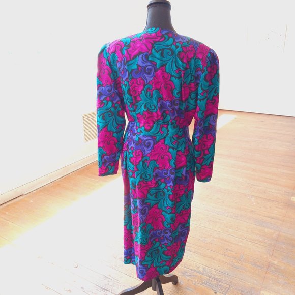 Vintage silk Button-Front floral midi dress with matching belt - Picture 4 of 11